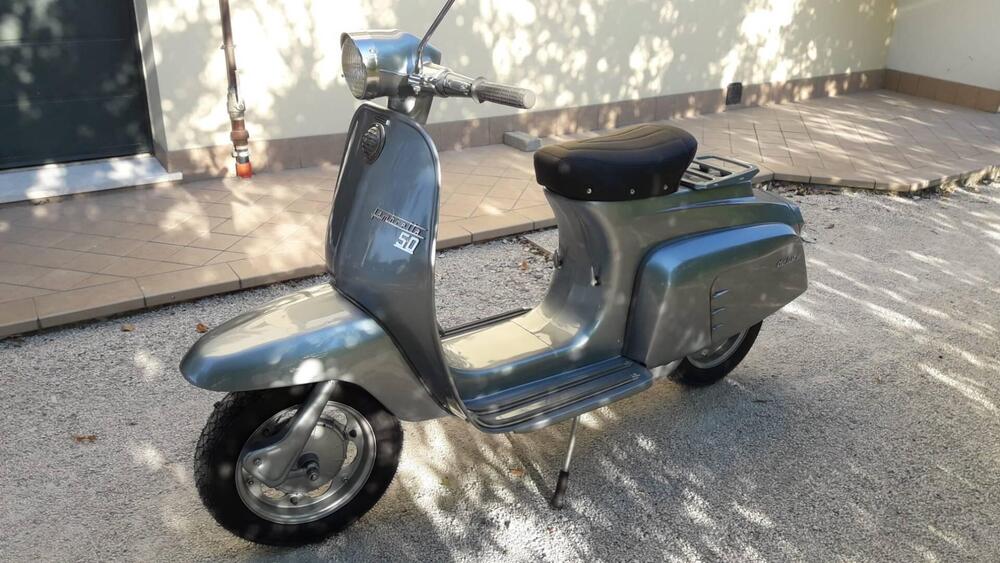 Innocenti Lambretta J50 de luxe