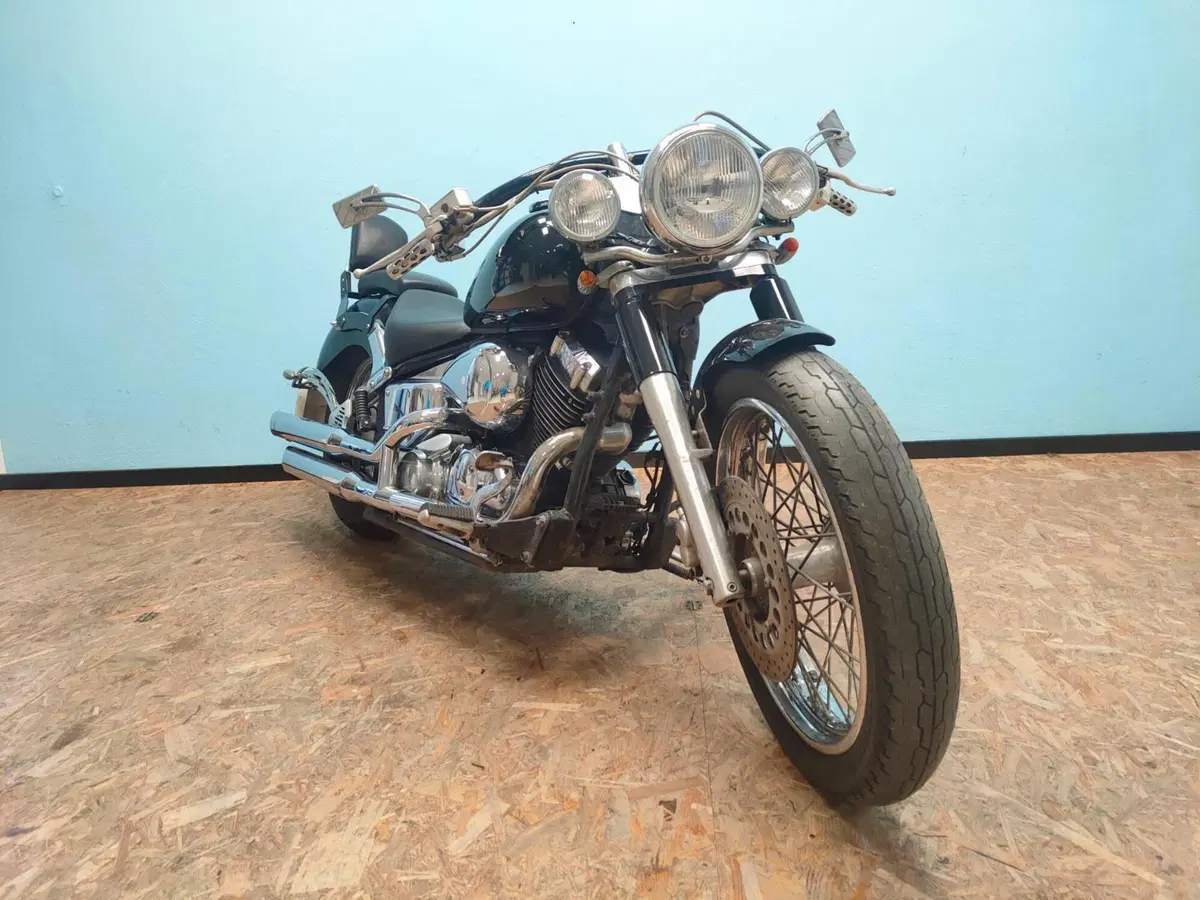 Yamaha XVS 650 Drag Star (1997 - 05) (2)