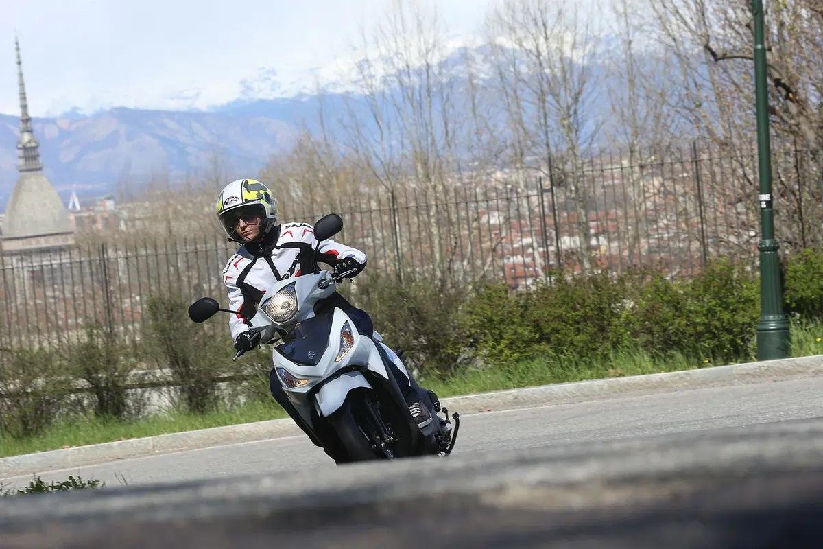 Suzuki Address 110 (10)