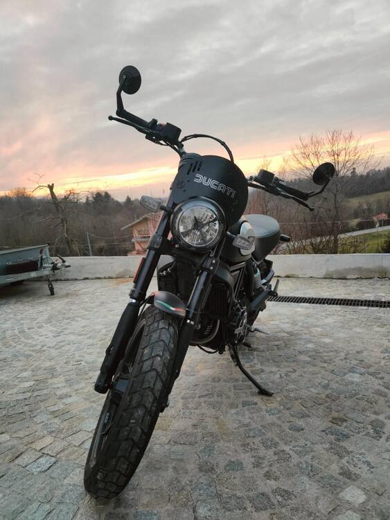 Ducati Scrambler 800 Icon Dark (2020) (2)