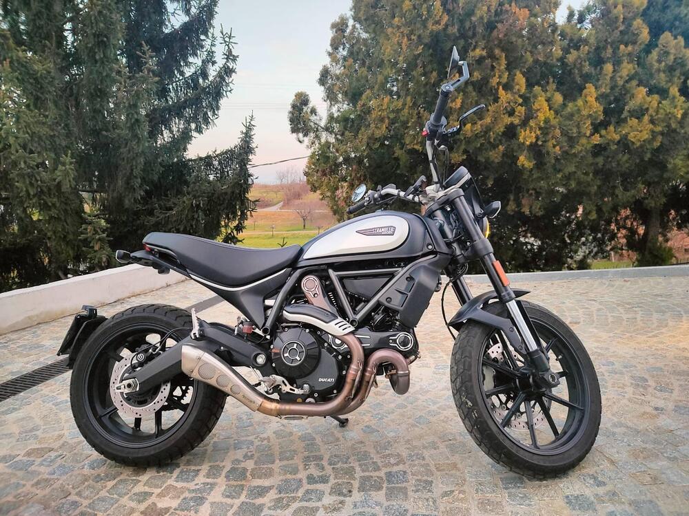 Ducati Scrambler 800 Icon Dark (2020) (4)