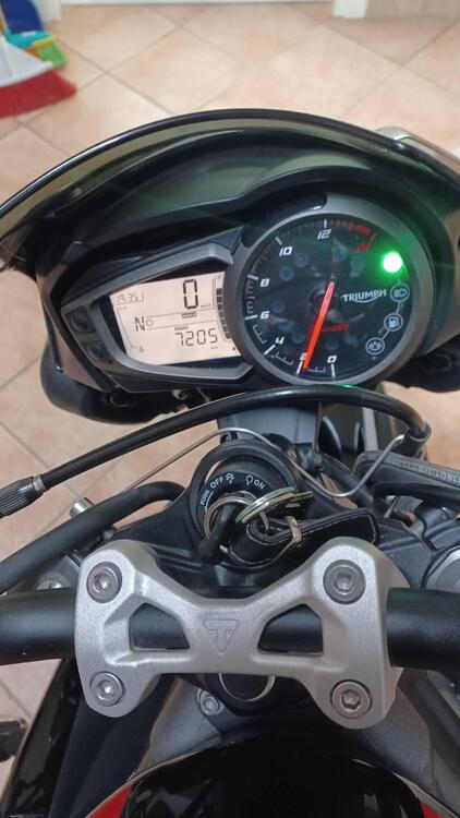 Triumph Street Triple R (2020 - 22) (3)