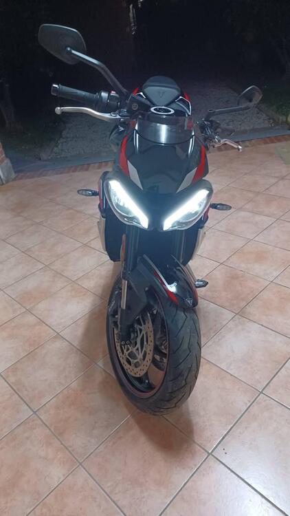 Triumph Street Triple R (2020 - 22) (4)