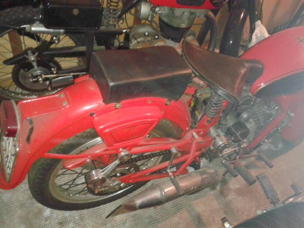 Moto Guzzi AIRONE 250 SPORT (3)