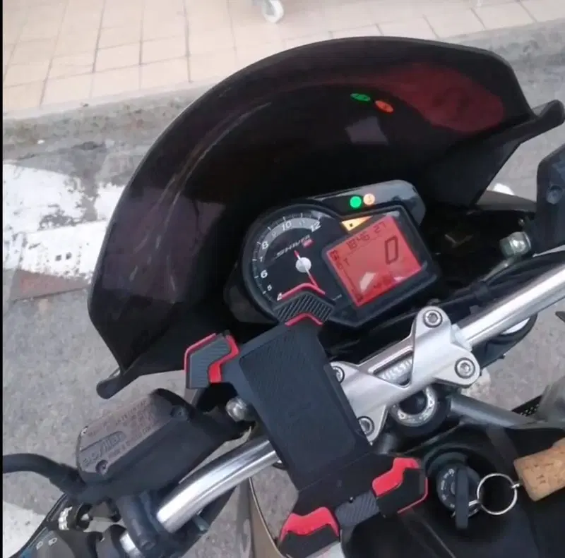 Aprilia Shiver 750 ABS (2010 - 17) (4)