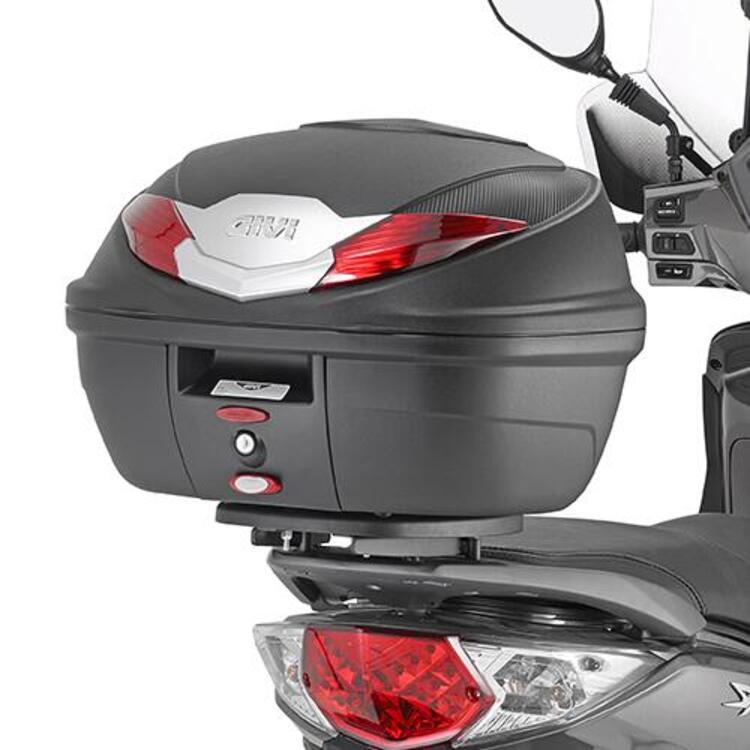 GIVI SR7054 Attacco posteriore specifico per baule