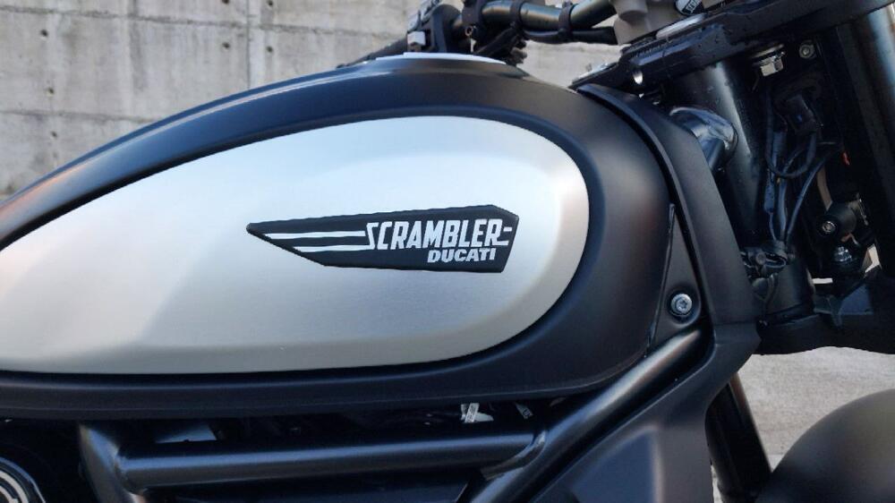 Ducati Scrambler 800 Icon Dark (2021 - 22) (4)