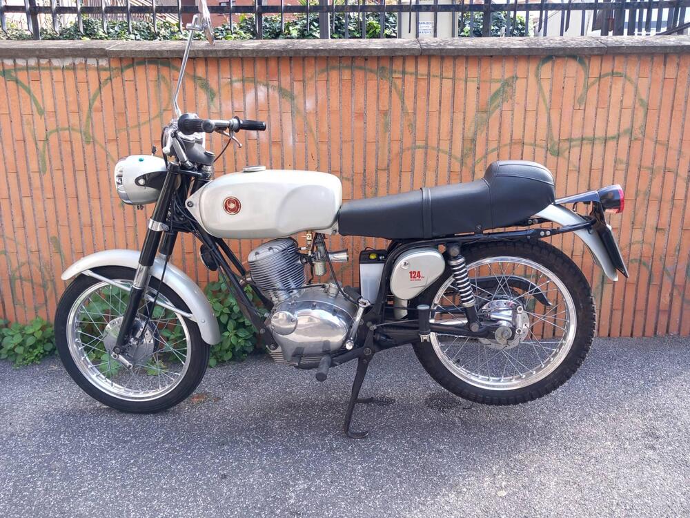 Gilera 124 5V STRADA (4)