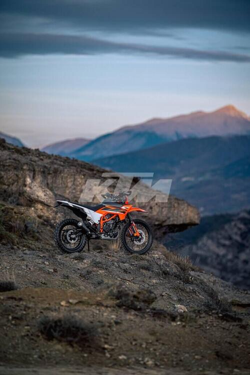 KTM 125 Enduro R (2025) (2)