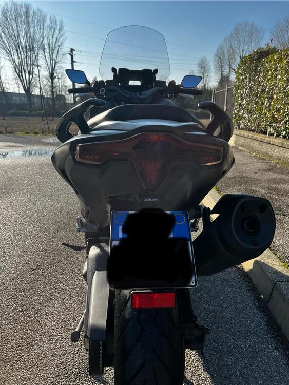 Yamaha T-Max 560 (2022 - 24) (3)