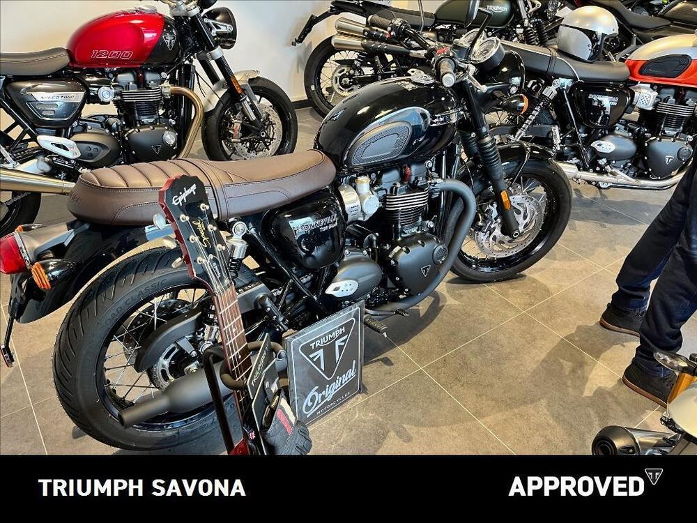 Triumph Bonneville T120 (2021 - 25) (3)