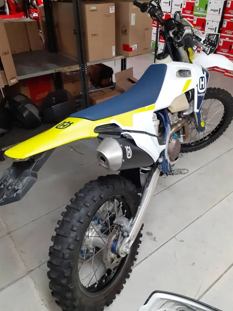 Husqvarna FE 250 (2023) (4)