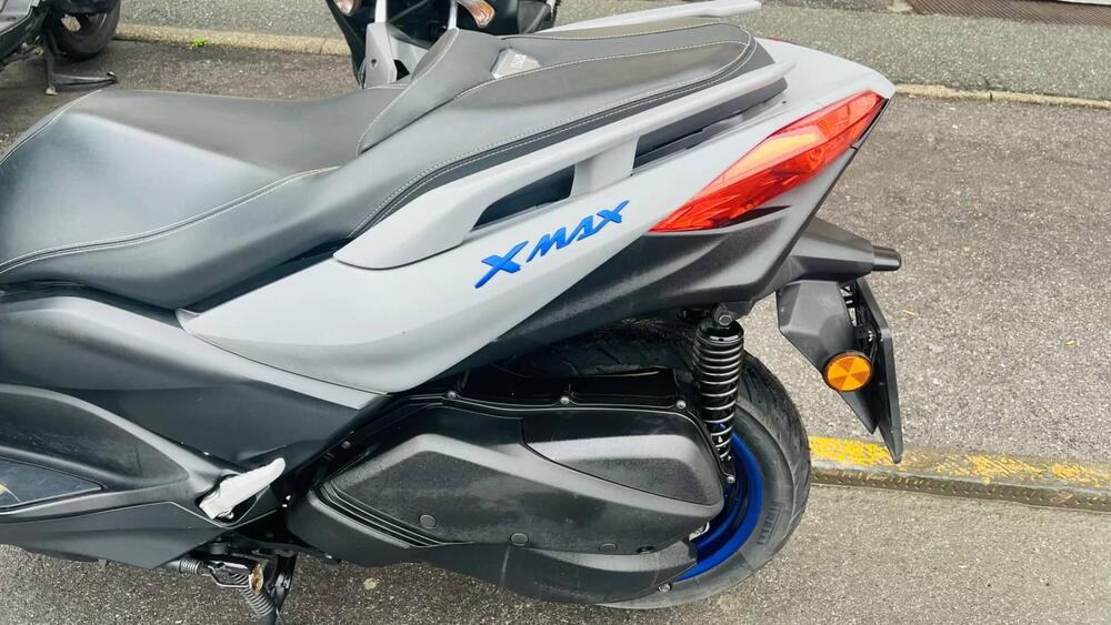 Yamaha X-Max 300 (2021 - 24) (4)