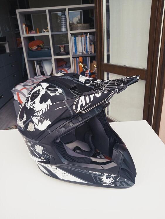 Casco moto Airoh