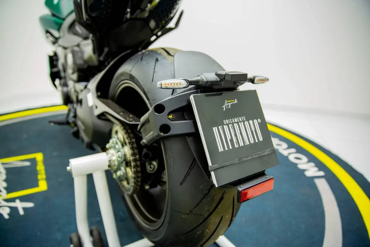Ducati Diavel for Bentley (2024) (14)