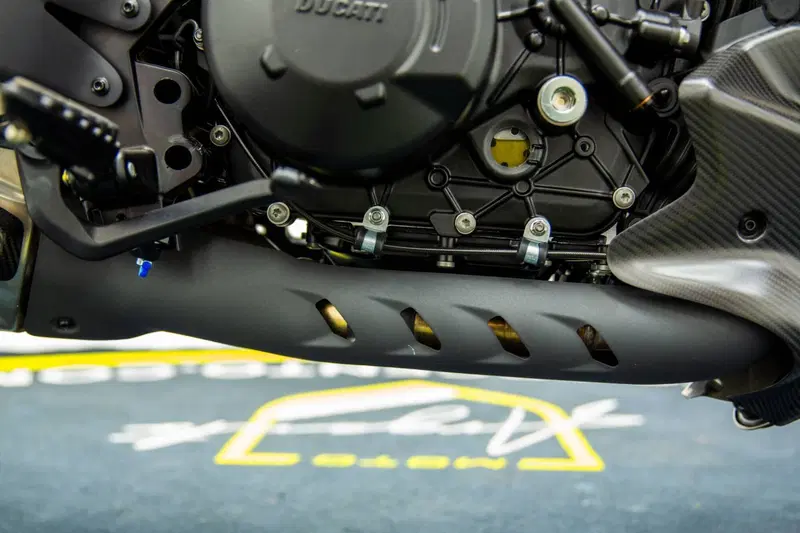 Ducati Diavel for Bentley (2024) (16)