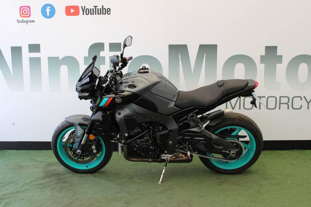 Yamaha MT-10 (2022 - 25) (4)