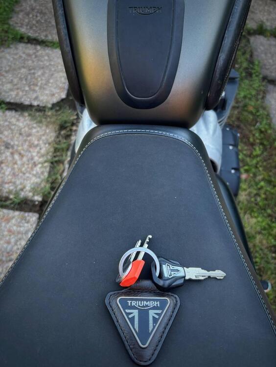 Triumph Street Twin 900 (2019 - 20) (5)