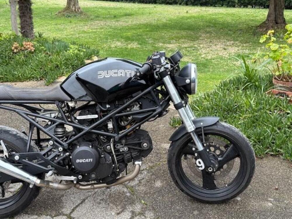 Ducati Monster 600 Dark (1998 - 01) (4)