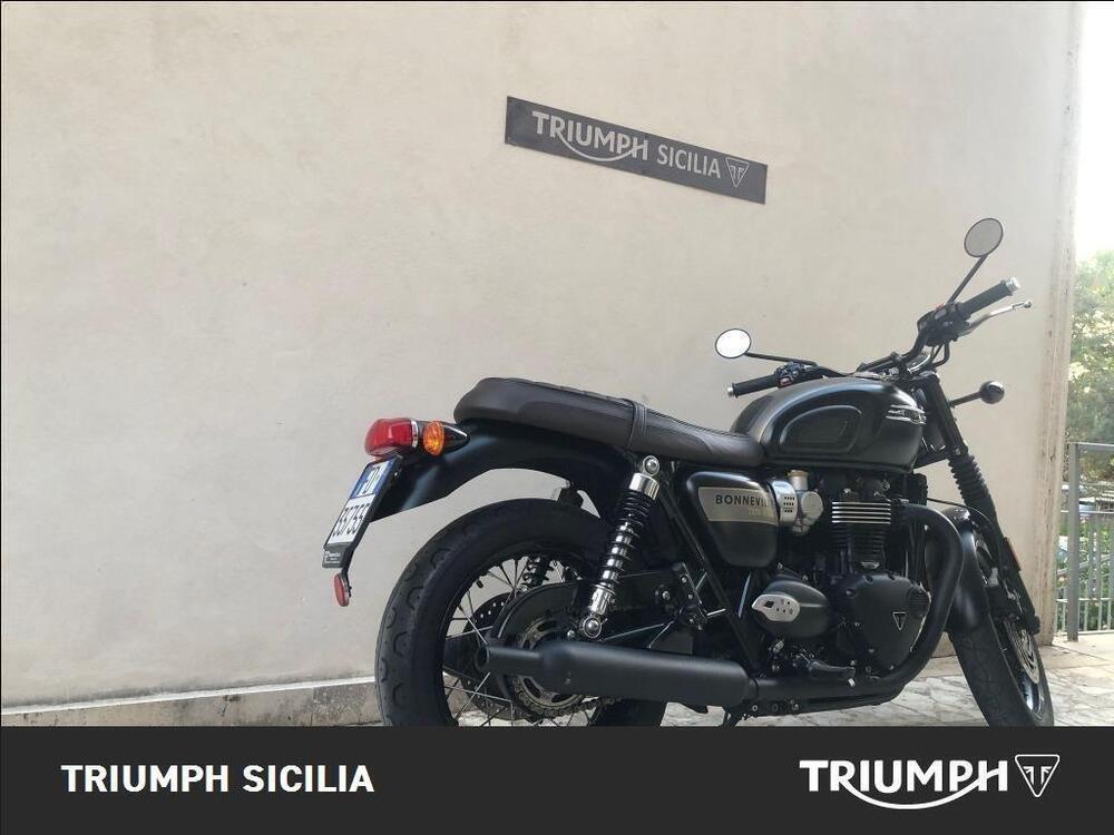 Triumph Bonneville T120 Gold Line Edition (2022 - 23) (2)