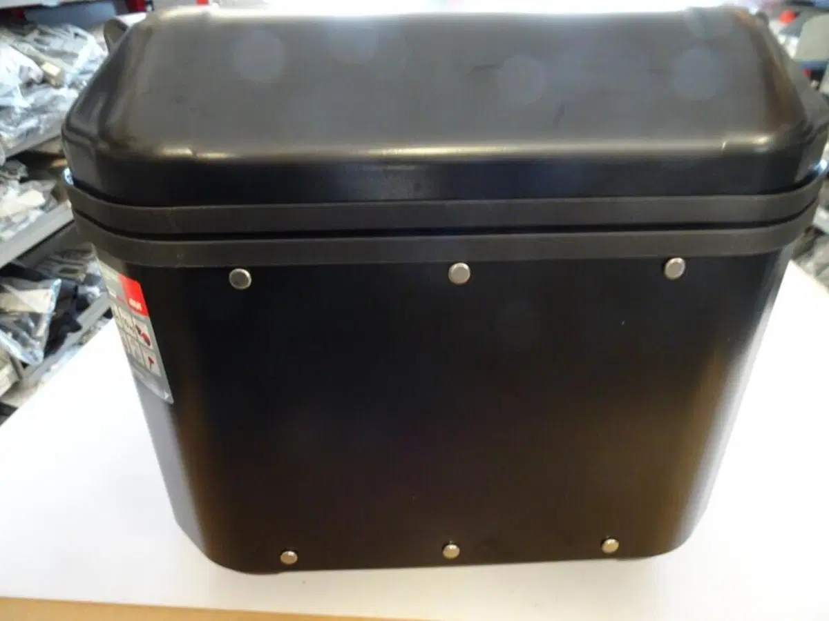 Valigia 46 Lt Trekker Givi (3)