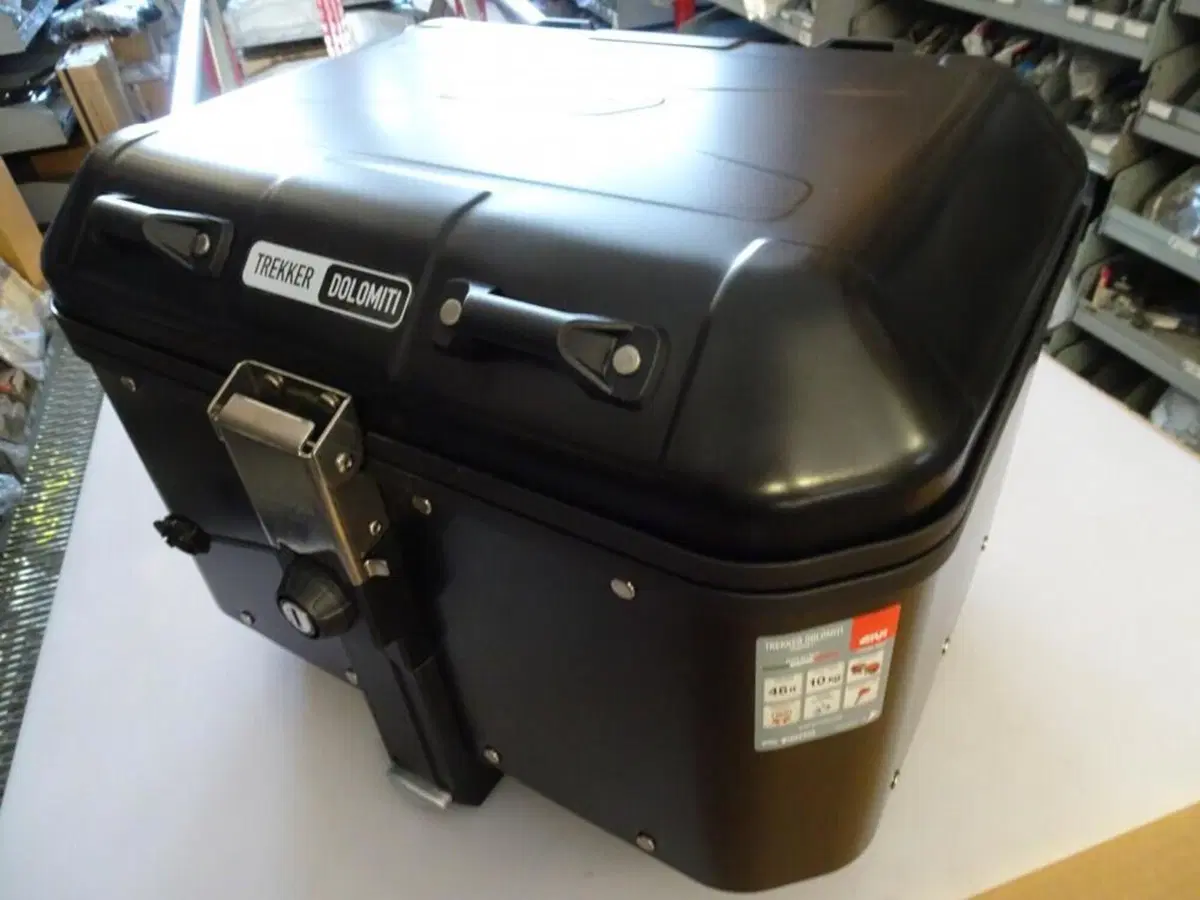 Valigia 46 Lt Trekker Givi (4)