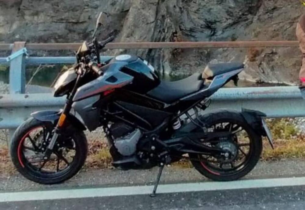 CFMOTO 300NK (2021 - 25) (2)