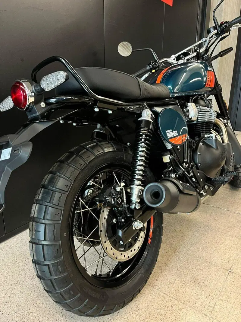 Royal Enfield Bear 650 (2025 - 26) (8)