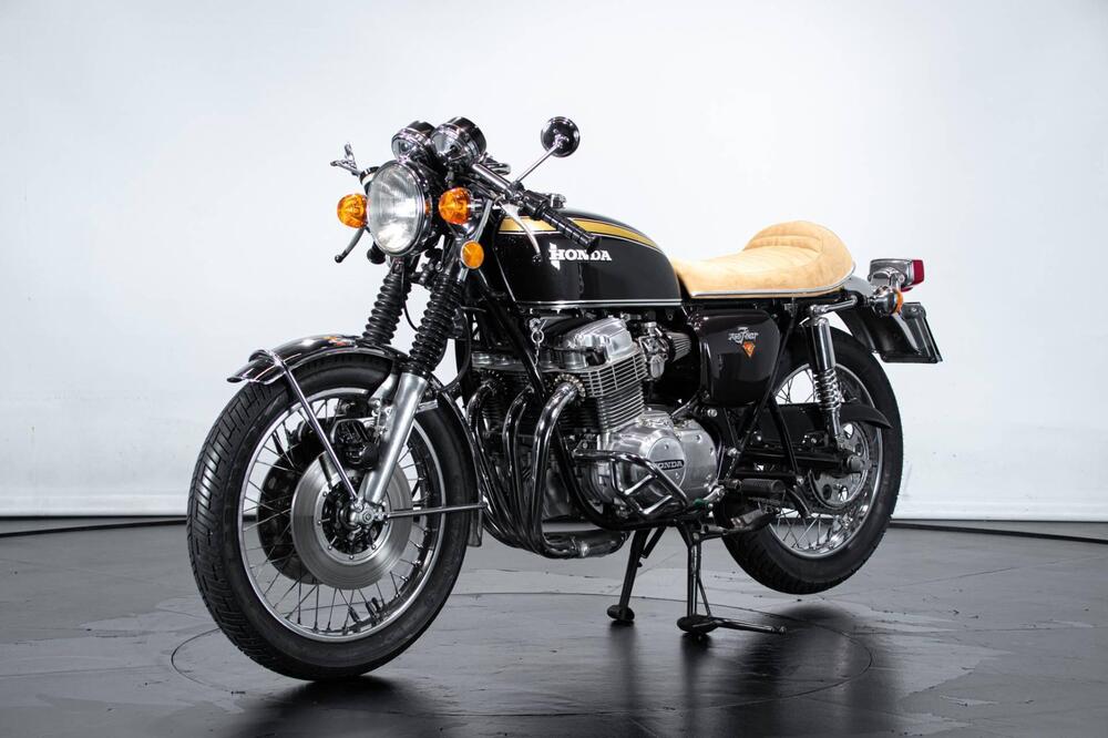 Honda CB 750 FOUR  (2)