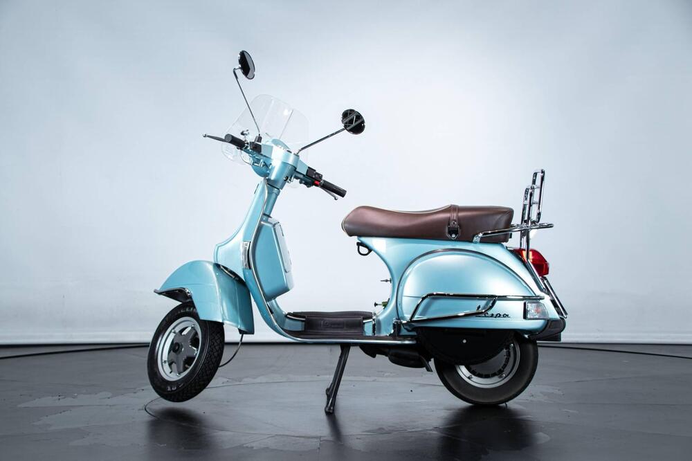 Vespa PX 125 Settantesimo (2016) (2)