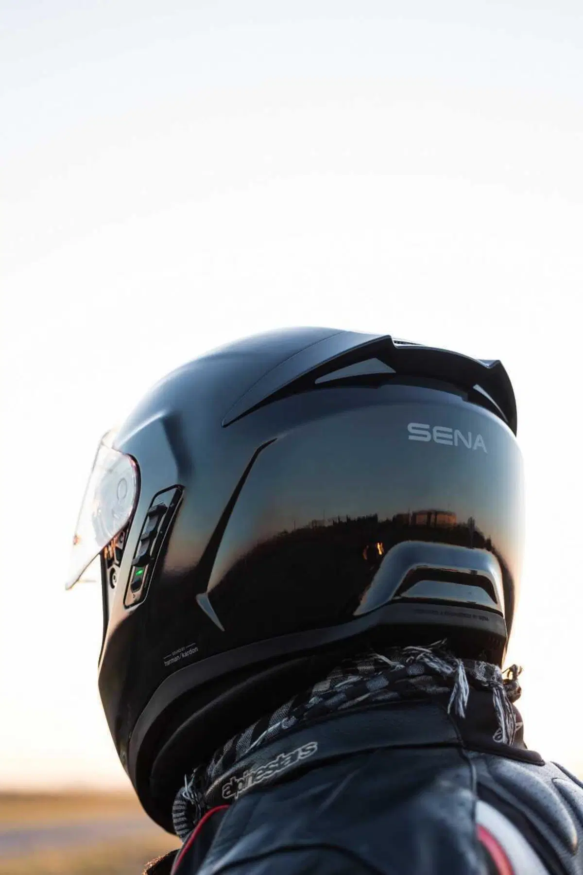 Phantom: il primo casco prodotto nella nuova fabbrica high-tech di Sena (5)