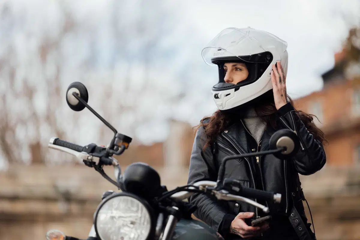 Phantom: il primo casco prodotto nella nuova fabbrica high-tech di Sena (8)