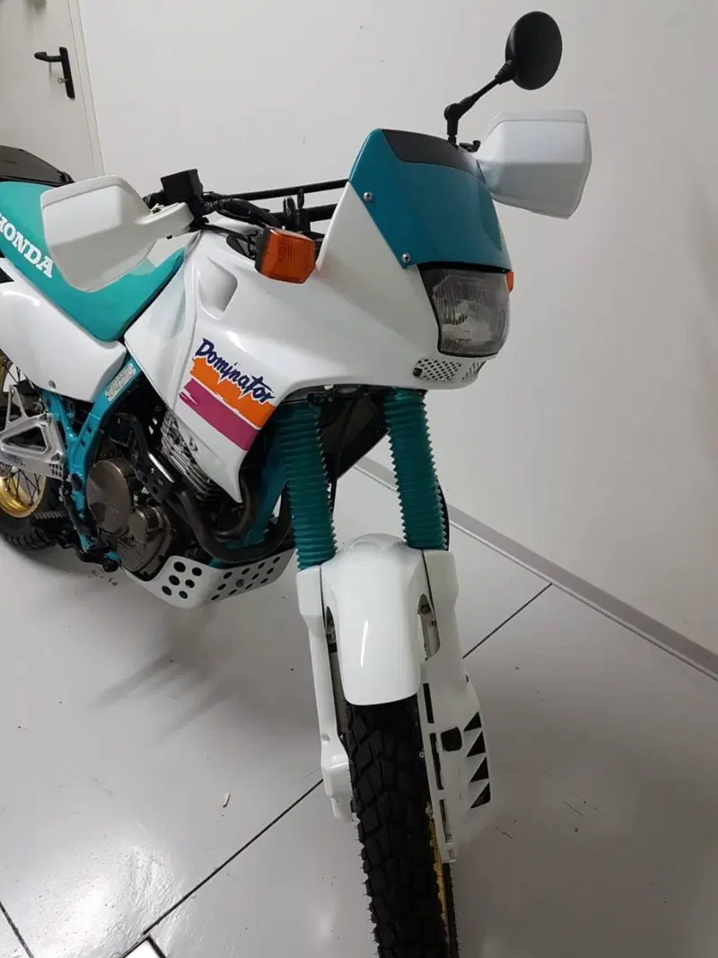 Honda NX 650 Dominator (14)