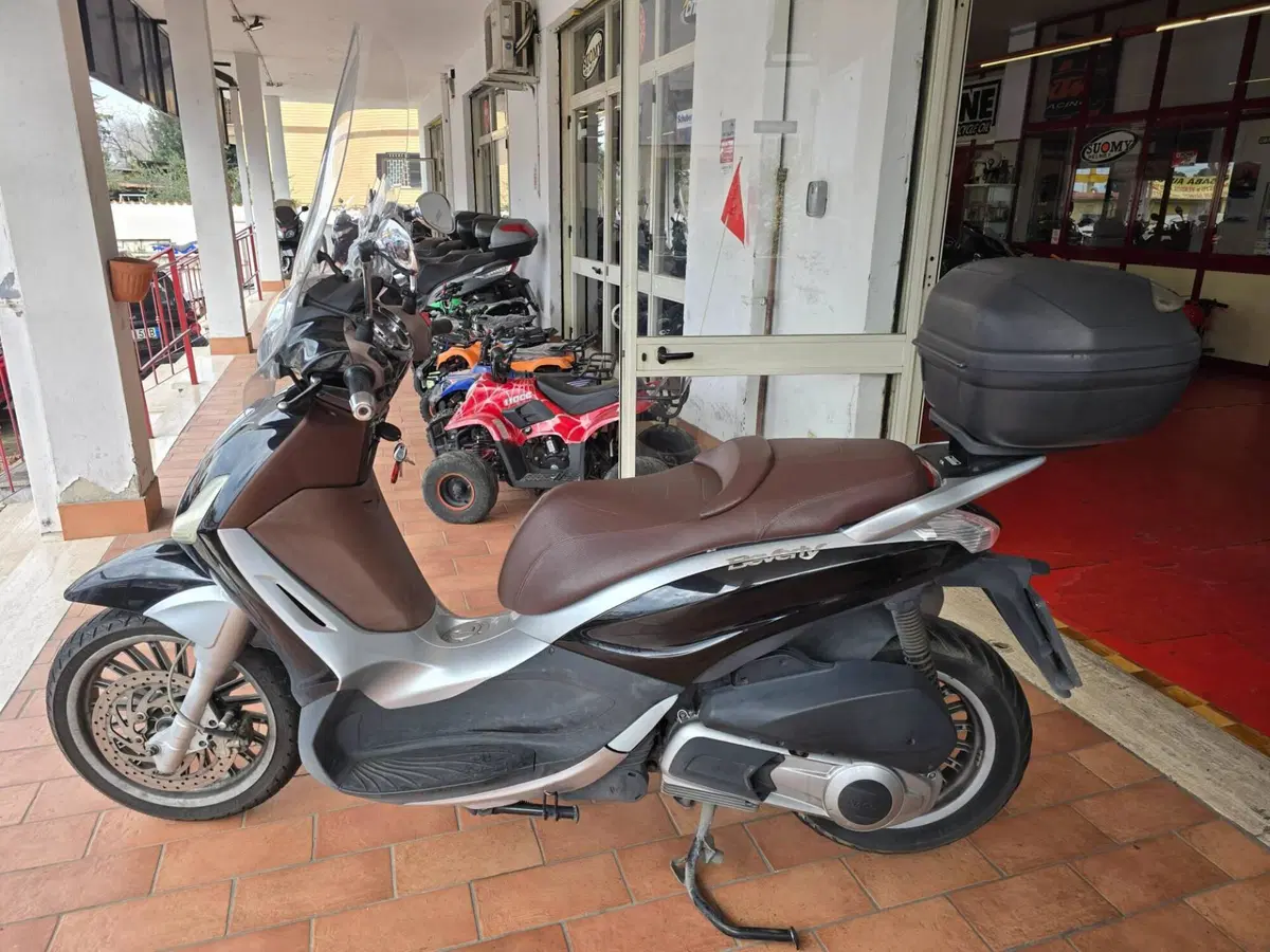 Piaggio Beverly 300 i.e. (2010 - 16) (4)