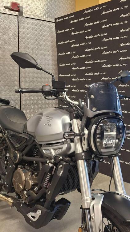 Voge Trofeo 300ACX Scrambler (2021 - 25) (3)