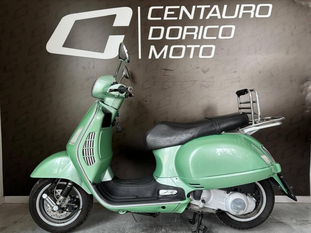 Vespa Granturismo 200 L (2)