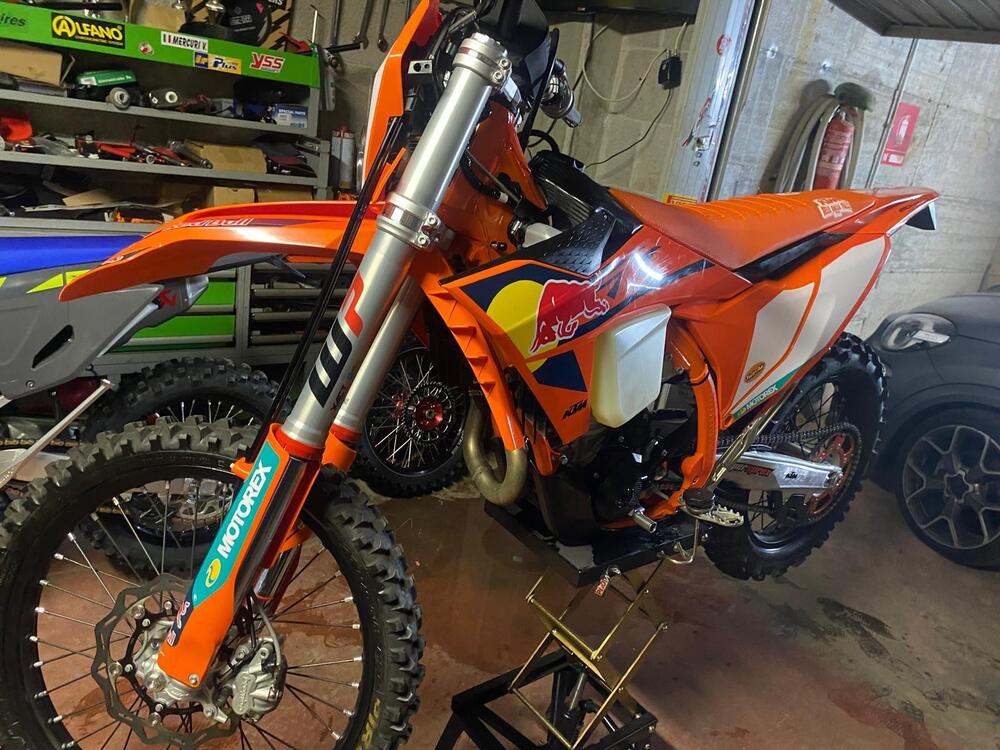 KTM 250 EXC-F Champion Edition (2025) (2)