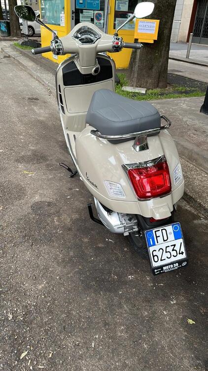 Vespa GTS 300 Hpe (2021 - 22)