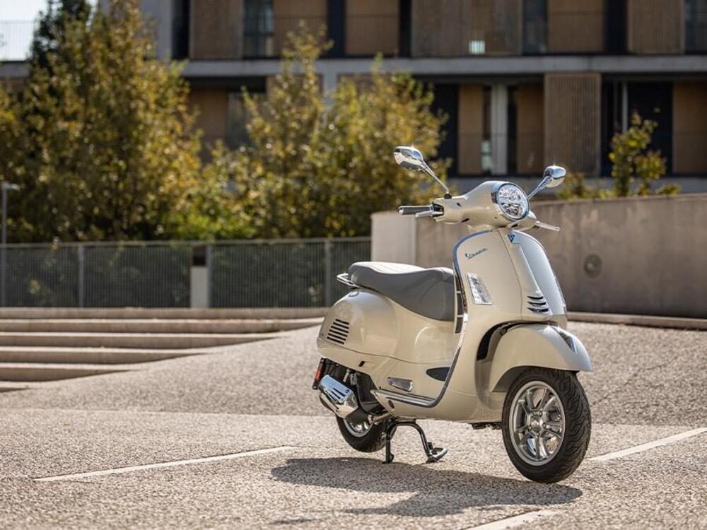 Vespa GTS 300 Hpe (2021 - 22) (3)