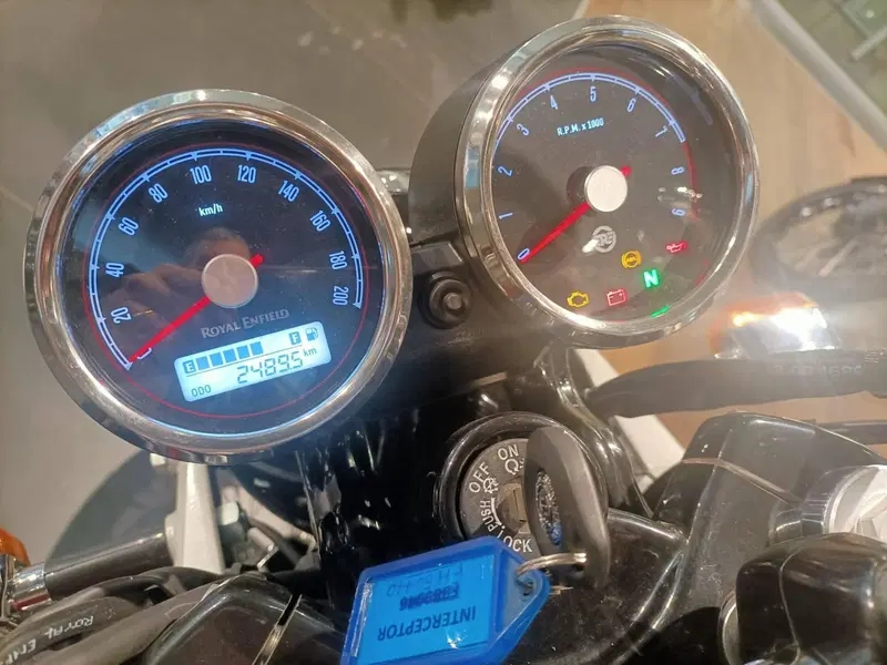 Royal Enfield Interceptor 650 (2021 - 26) (2)