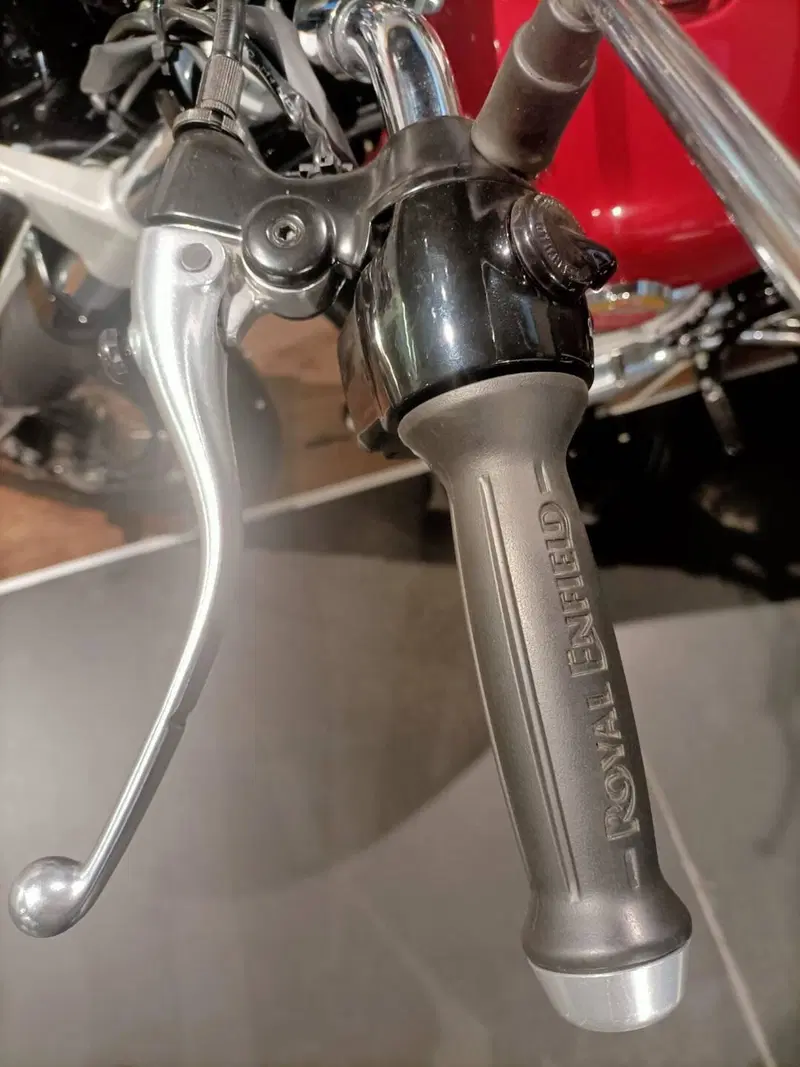 Royal Enfield Interceptor 650 (2021 - 26) (5)