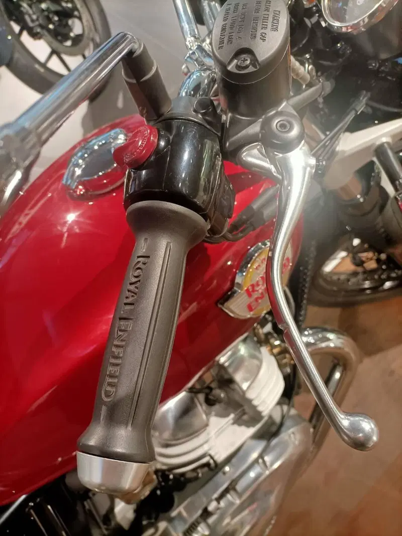 Royal Enfield Interceptor 650 (2021 - 26) (6)