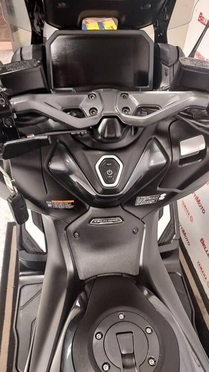 Yamaha T-Max 560 Tech Max (2022 - 24) (3)