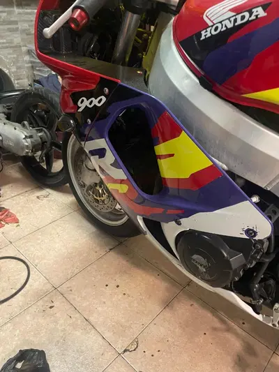 Honda CBR 900 RR (1996 - 97) usata