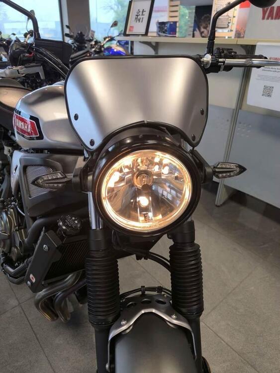 Yamaha XSR 700 ABS (2016 - 20) (4)