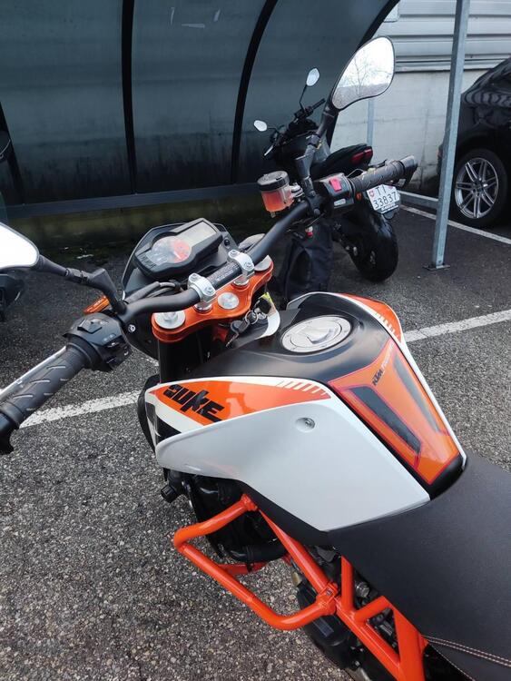 KTM 690 Duke R (2010 - 15)