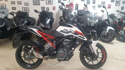 KTM 125 Duke (2021 - 23) usata
