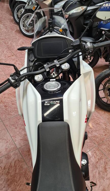 Moto Morini X-Cape 650 (2021 - 25) (3)