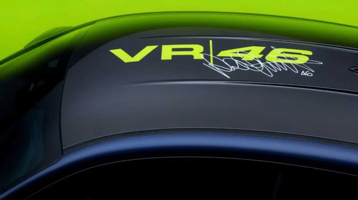 BMW M omaggia Valentino Rossi con l’esclusiva M4 CS Edition VR46   (3)