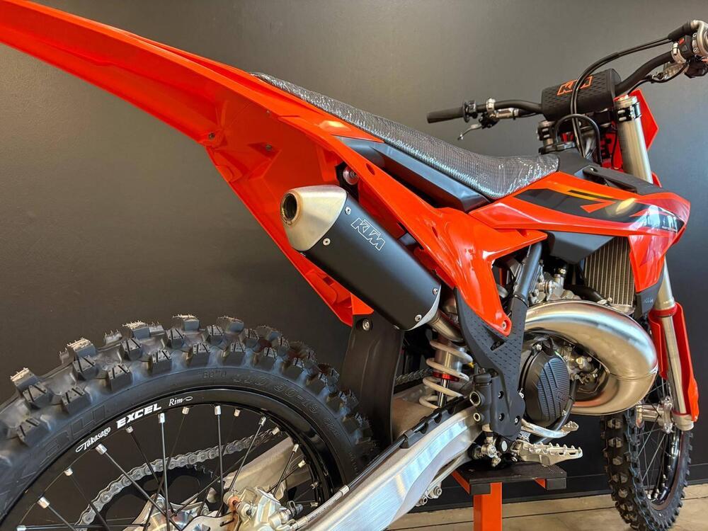 KTM 300 SX (2025) (2)